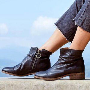 Beek Handmade Quail Bootie Women's 7 Black Zipper Ankle Leather Boots